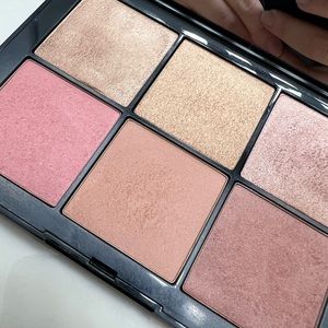 NARS Overlust cheek palette
